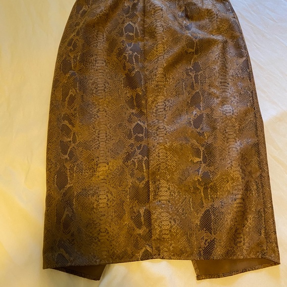 Zara snake skin skirt, side slit, size S - Picture 5 of 7